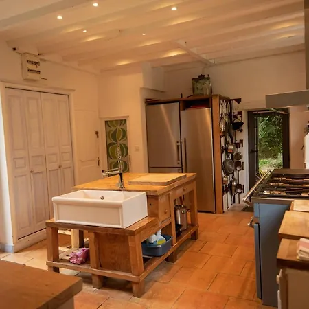 Manoir+piscine Chauffee : We Dimanche Inclus بيت للعطل Donges