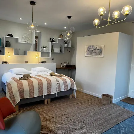 Manoir+piscine Chauffee : We Dimanche Inclus بيت للعطل Donges